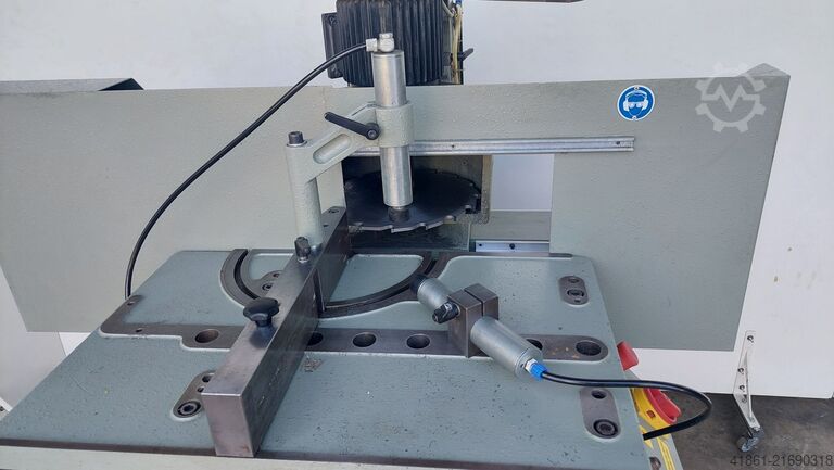 Ausklinkfräsmaschine PRESSTA EISELE AKF