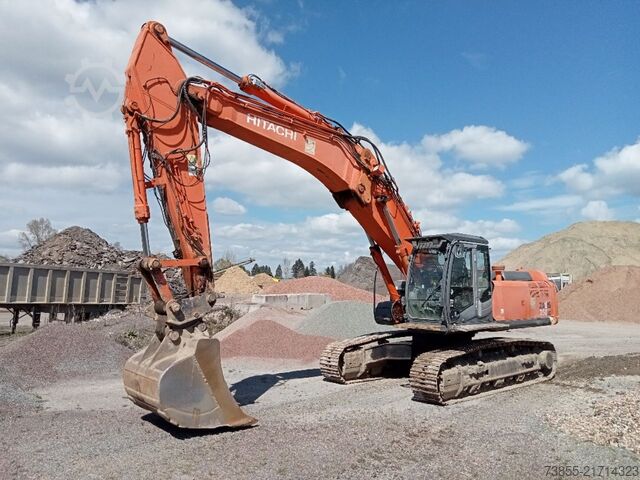 Abbruchbagger Hitachi ZX350LC-3 with standard earth boom and long-front boom