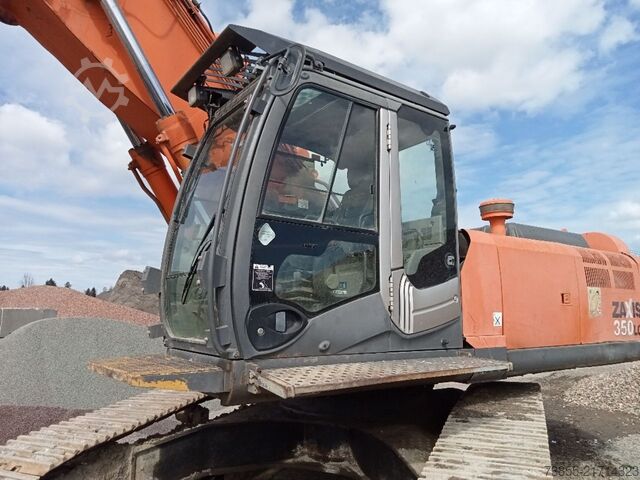 Abbruchbagger Hitachi ZX350LC-3 with standard earth boom and long-front boom