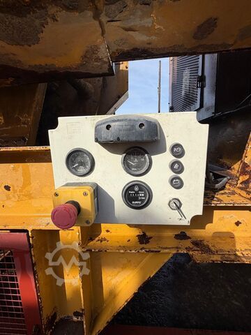 Jaw crusher Parker 0745 Hooklift Jaw Crusher