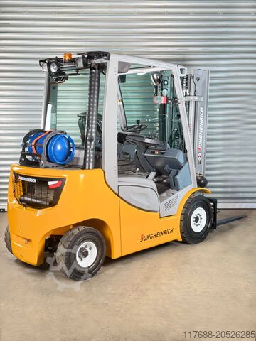 Treibgas-Frontstapler Jungheinrich TFG 425s - Service Neu - VW Motor - STVO