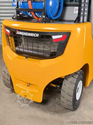 Treibgas-Frontstapler Jungheinrich TFG 425s - Service Neu - VW Motor - STVO