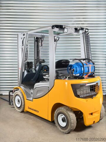 Treibgas-Frontstapler Jungheinrich TFG 430S - Service Neu - VW Motor - Triplex