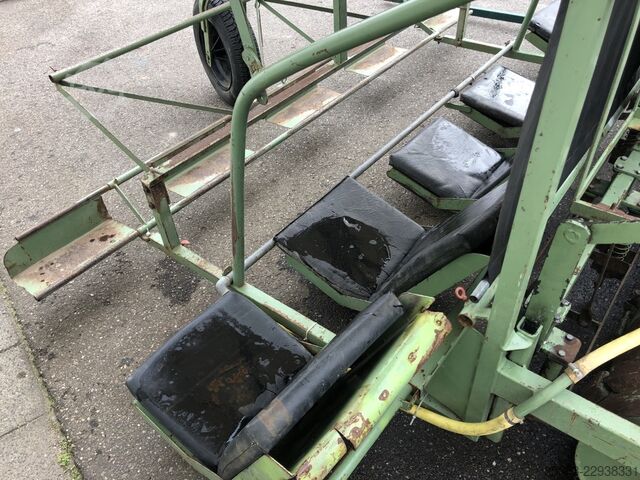 Arli leek hole punching machine for leek planting ARLI 