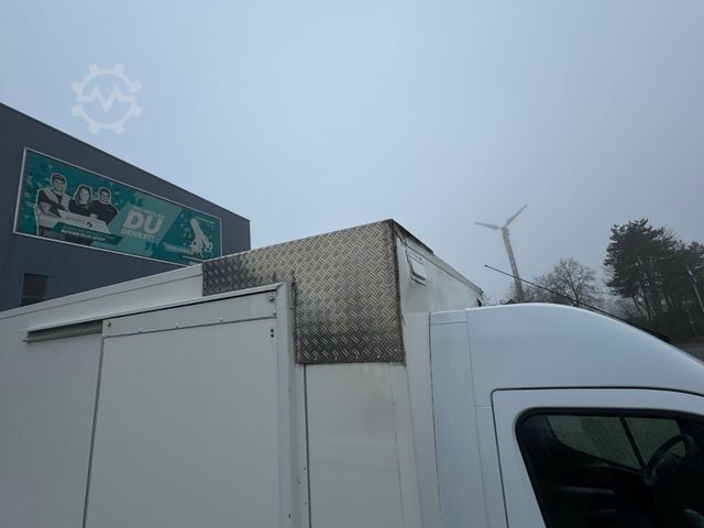 Transporter mit Koffer RENAULT Master Tiefrahmen Koffer *Rampe*Klima*4,26 Länge