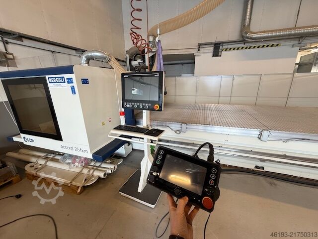 Machining center SCM Accord FMX 25