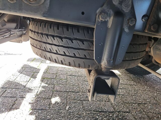 Closed box Iveco Daily 35C14 Bakwagen Laadklep 21m3 N1 Euro 6