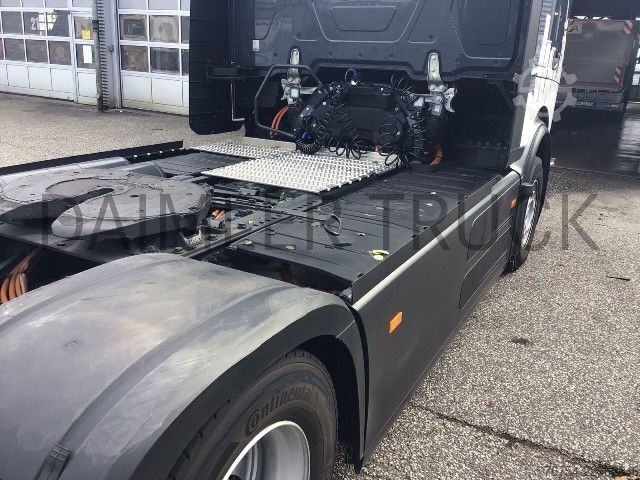 Standard SZM Mercedes-Benz eActros 600 LS SoloStar Giga SHZ Standklima