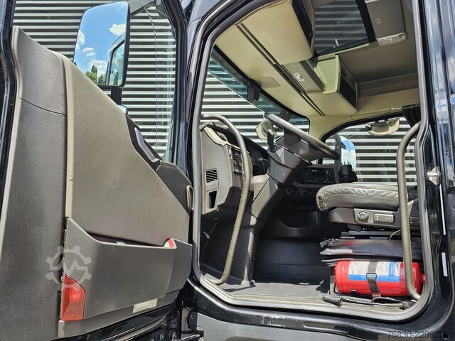 Bergungsfahrzeug Volvo FH540 8X4 / HMF 28TM KRAN / CRANE / OPRIJ- MACH...