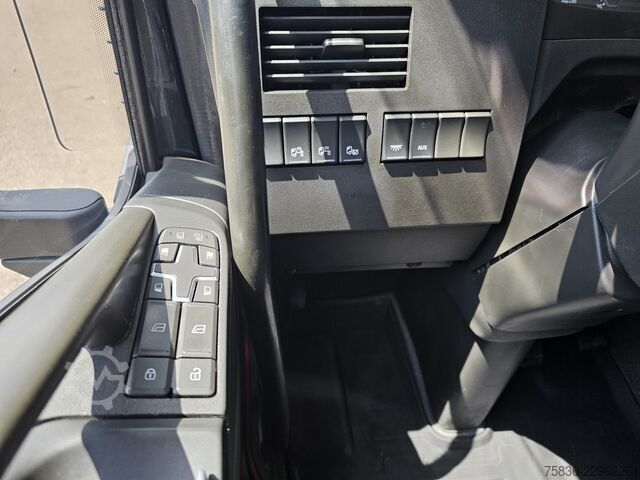 Bergungsfahrzeug Volvo FH540 8X4 / HMF 28TM KRAN / CRANE / OPRIJ- MACH...