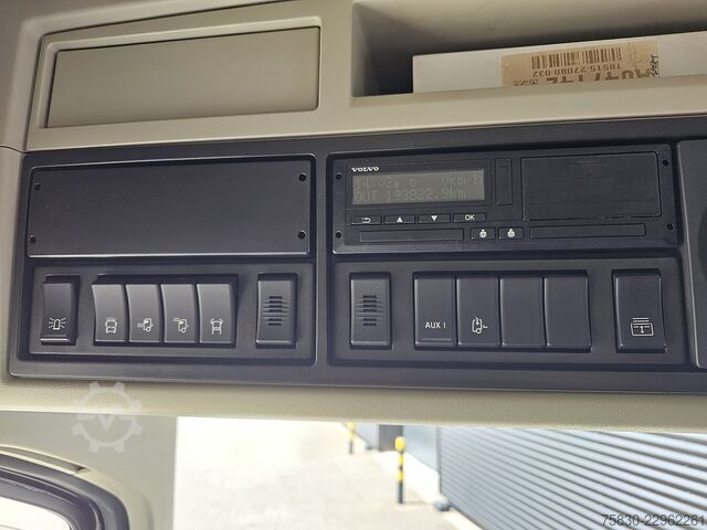 Bergungsfahrzeug Volvo FH540 8X4 / HMF 28TM KRAN / CRANE / OPRIJ- MACH...