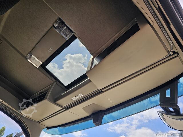 Bergungsfahrzeug Volvo FH540 8X4 / HMF 28TM KRAN / CRANE / OPRIJ- MACH...