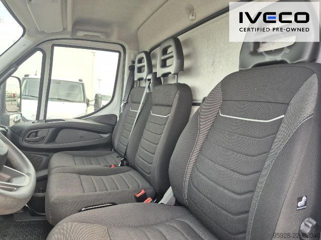 Transporter mit Koffer IVECO 70C18HA8/P Koffer/LBW
