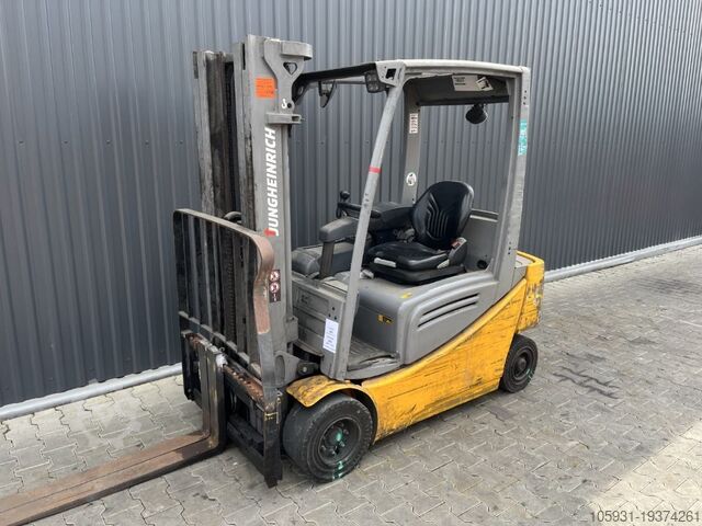 Electric 4-wheel forklift Jungheinrich SL14167