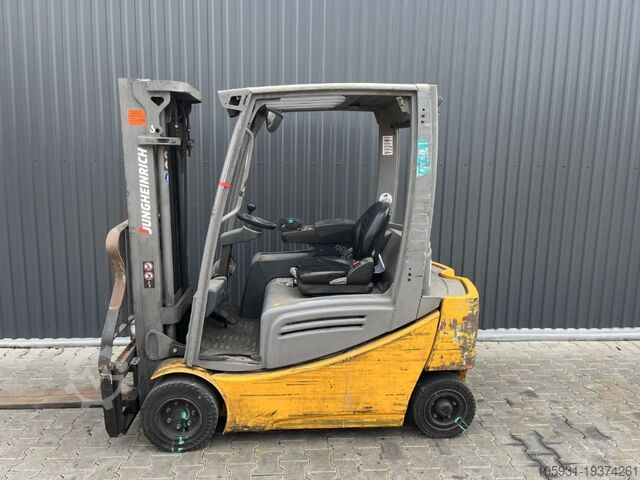 Electric 4-wheel forklift Jungheinrich SL14167