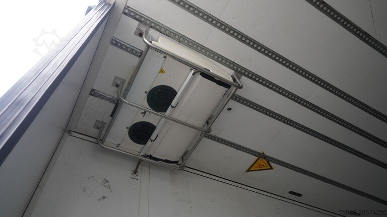 Refrigerated/frozen transport Schmitz Cargobull 3 AXLE FRIGO TRAILER BI-TEMP