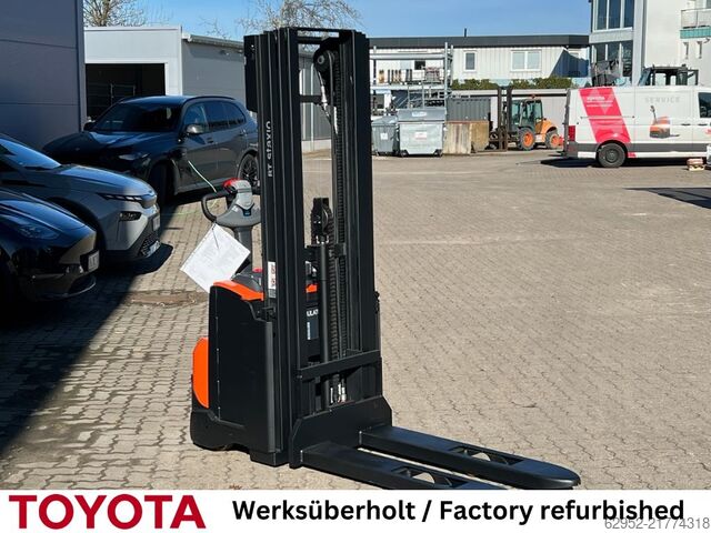 High Lift stacker Toyota SWE 120 / Akku 2026!