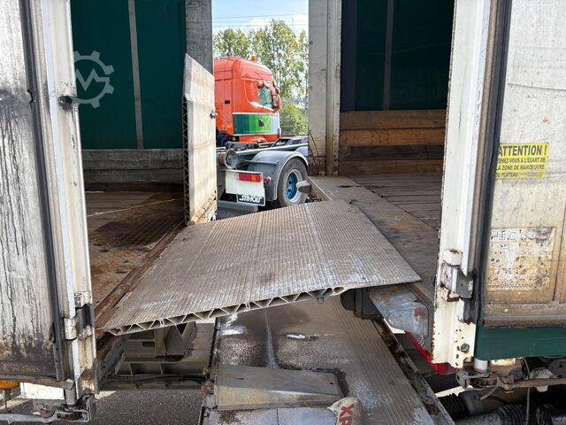 Schiebeplanen Samro CT28MH + 3 X AS + DHOLLANDIA LOADLIFT