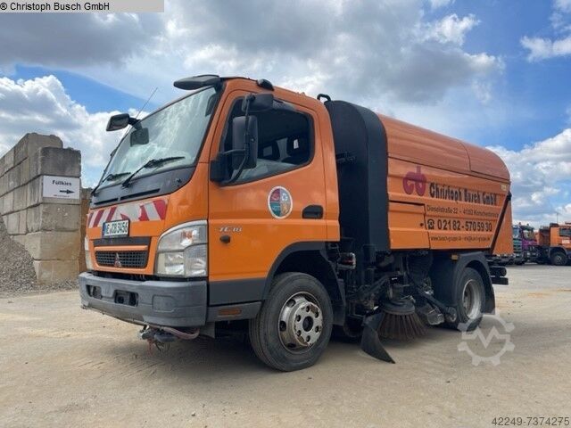 Sweeping Machine MITSUBISHI FE 85