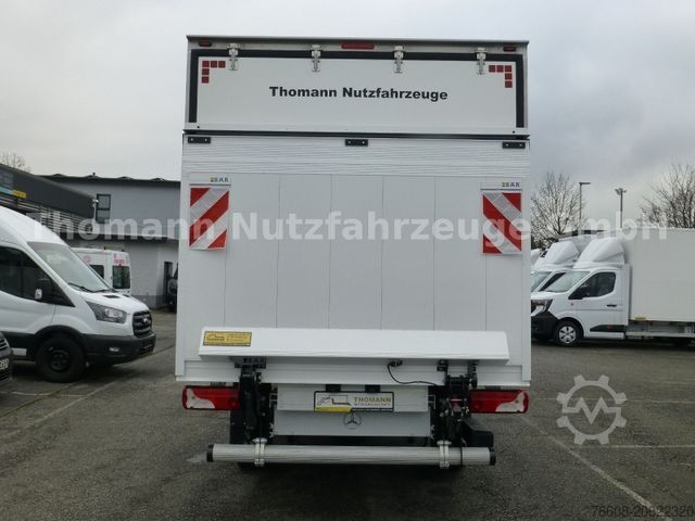 Refrigerator body van MERCEDES-BENZ Sprinter 317 CDI Kühlkoffer Xarios 300 LBW