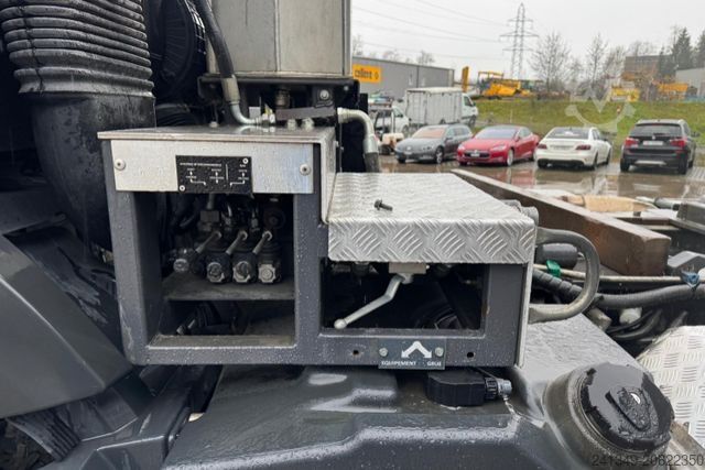 Truck chassis VOLVO FMX-540 8x6 SWS