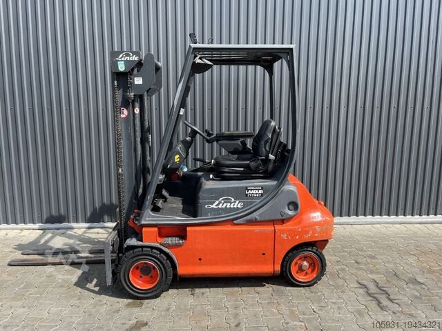 Elektro 4 Rad-Stapler Linde E20P-02