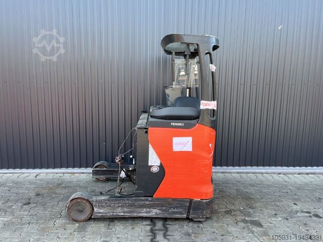 Reach Truck Linde R14HD-01