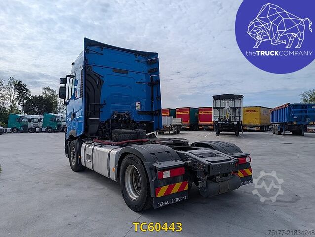 Standard-SZM Renault T 520