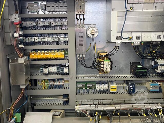 5-Achsen-Bearbeitungszentrum Deckel Maho DMU 100 T