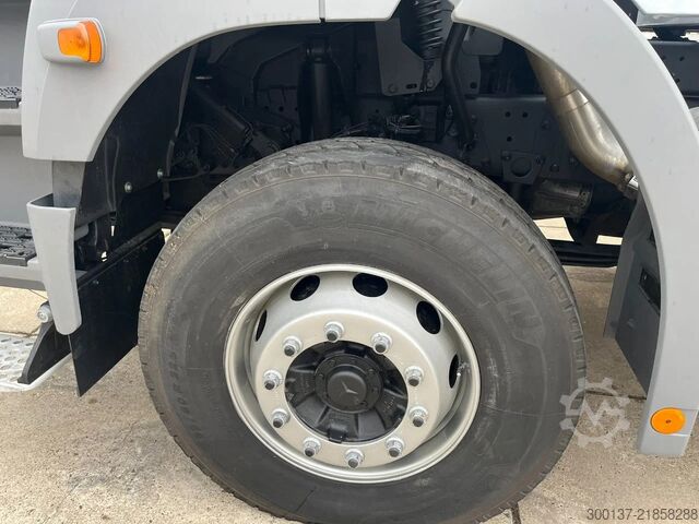 Tanker truck Mercedes-Benz Axor 3344 6x4 Water Tank Truck
