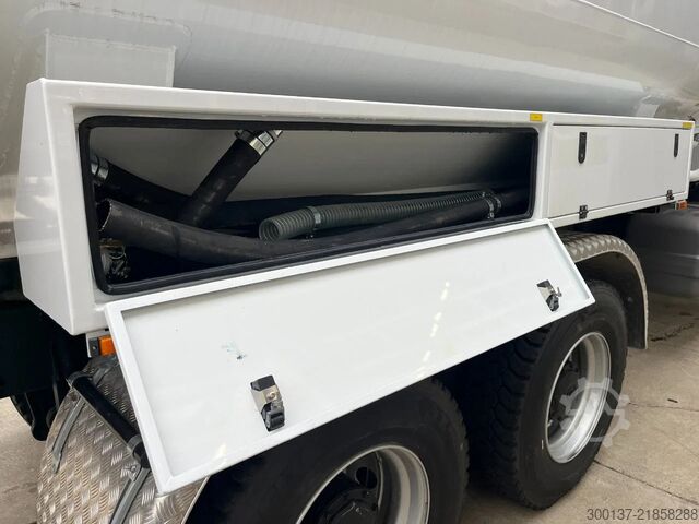 Tanker truck Mercedes-Benz Axor 3344 6x4 Water Tank Truck