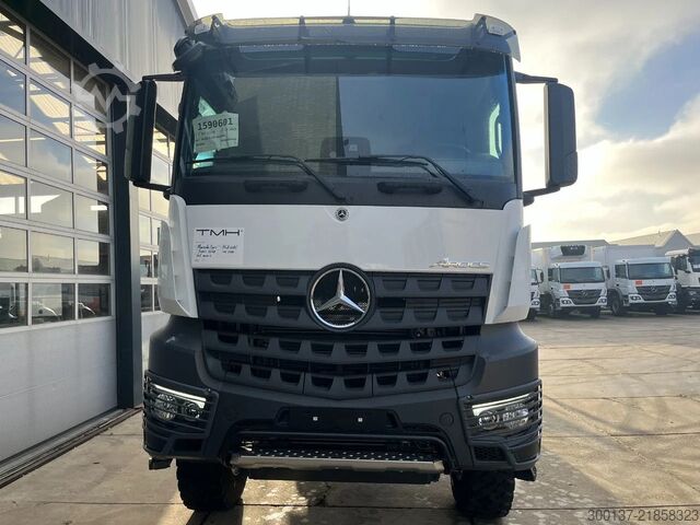 Chassis with cab Mercedes-Benz Arocs 3340 A 6x6 Chassis Cabin