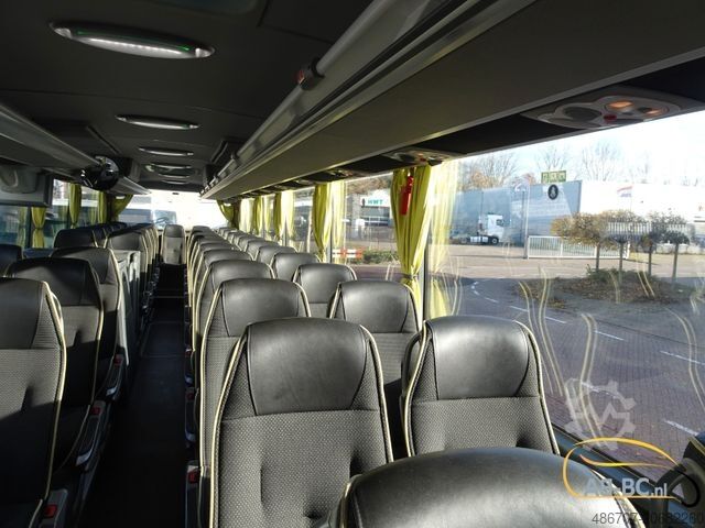 Motor coach MERCEDES-BENZ Tourismo RHD-M - 51 Sitze EURO 6
