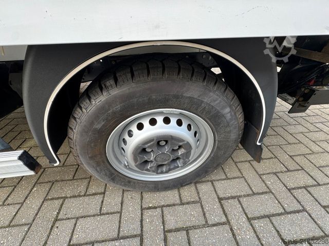 Kühltransporter IVECO Daily 35S13 Tiefkühlkoffer mit LBW *Automatik*