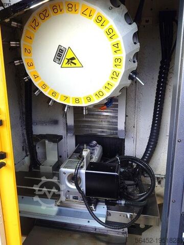 Vertikalbearbeitungszentrum FANUC ROBODRILL ALPHA-D21MiB5