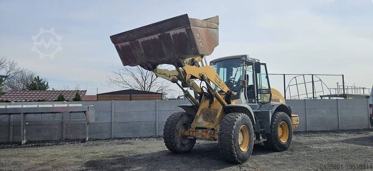 Liebherr L 524 wheel loader Liebherr-Werk Bischofshofen GmbH L 524