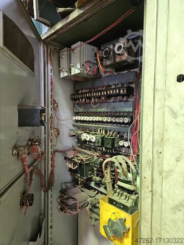 Vertikaldrehmaschine mit Revolver UMARO VTL SC 33