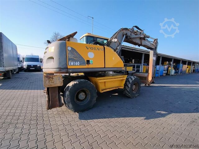 Mobile excavator Volvo EW160