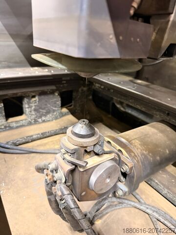 Drahterodiermaschine (Wire-Cut EDM) Mitsubishi MV2400R