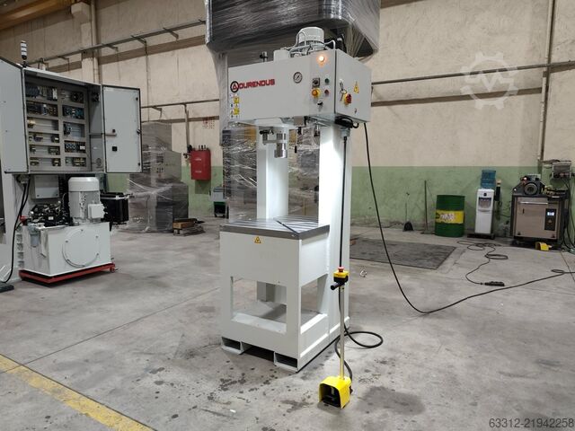 Hydraulic C-frame press Durendus Montagepresse