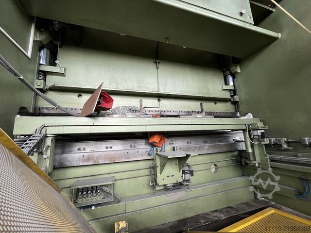 Press brake EHT EHPS 20-35  