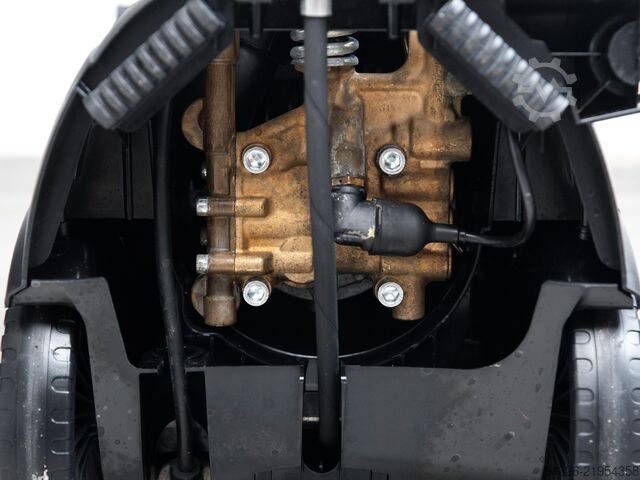 Kärcher HD 9/20-4MX Pressure Washer Kärcher HD 9/20-4MX - 900l/h - 200bar - 7kW