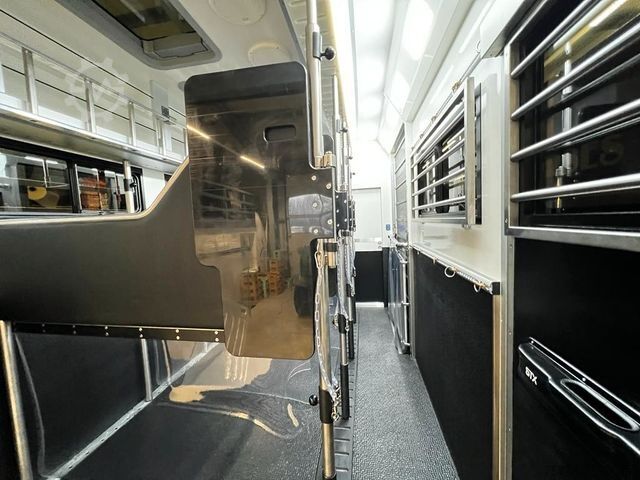 Cattle truck MERCEDES-BENZ 2651 STX 5 Pferde DOP. POP-OUT+POP-UP  EXKLUSIVE