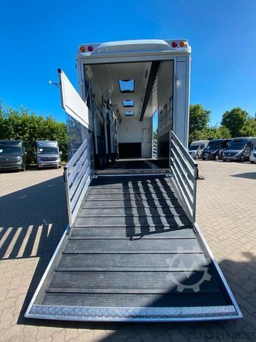 Cattle truck MERCEDES-BENZ ACTROS 1832  TT-XL  7 Pferde 6 Sitze Neufahrzeug