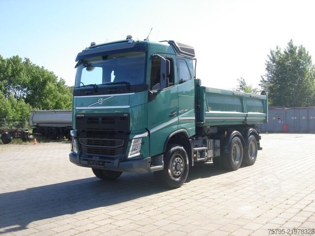 Three-sided tipper truck VOLVO FH 500 6x6 X-Track 3-Achs Kipper angetriebene Li