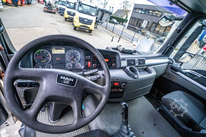 Standard tractor MAN TGS 33.440 BLS - MANUAL - BIG AXLES