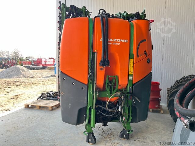 Amazone UF 2002 mit FT 1502 Fronttank, 2.000 L + 1.500 L / 30 m, Section Control Amazone UF 2002 mit FT 1502 Fronttank, 2.000 L +