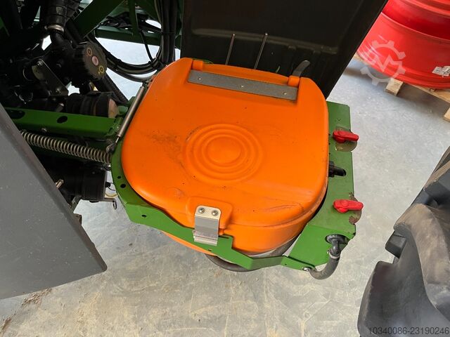 Amazone UF 2002 mit FT 1502 Fronttank, 2.000 L + 1.500 L / 30 m, Section Control Amazone UF 2002 mit FT 1502 Fronttank, 2.000 L +