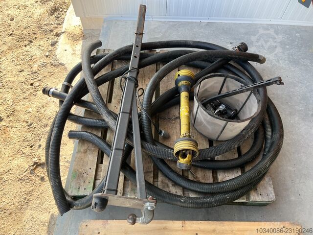 Amazone UF 2002 mit FT 1502 Fronttank, 2.000 L + 1.500 L / 30 m, Section Control Amazone UF 2002 mit FT 1502 Fronttank, 2.000 L +