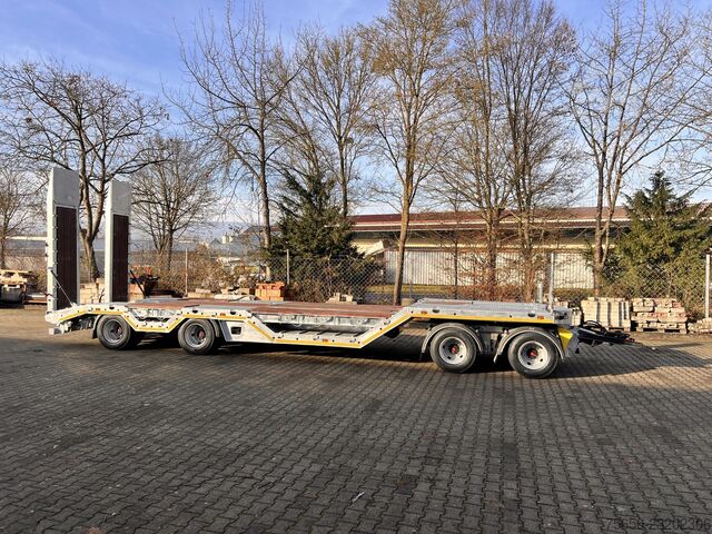 Low loader trailer Möslein T 4 VB H1 R  neuer 4 Achs Tieflader + Radmulden